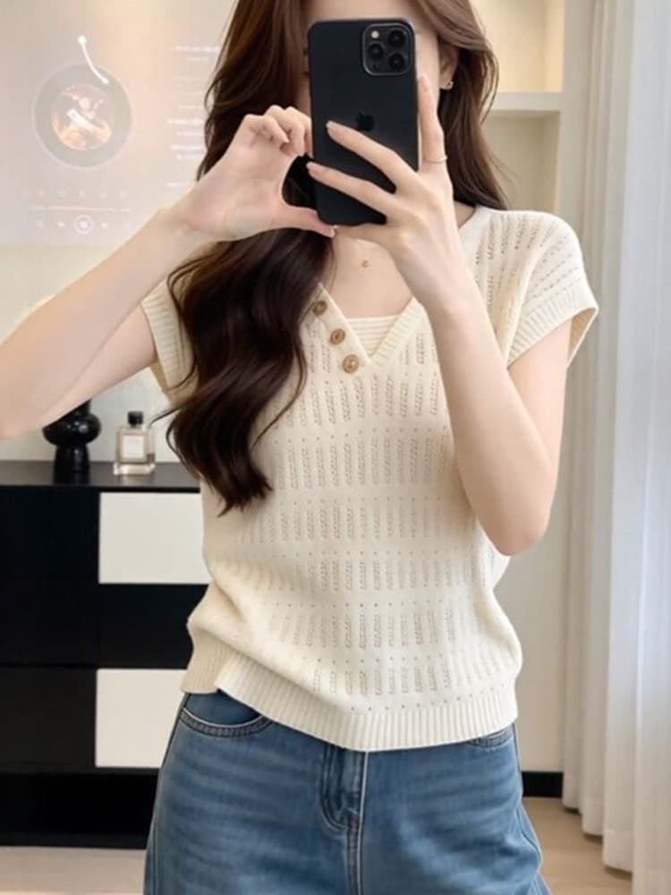 한 부서 화이트 홀로우 아웃 V넥 얼음 실크 니트 반팔 티셔츠 여성 여름 얇은 스타일 디자인 센스 연령 감소 작은 날다 소매 맨위