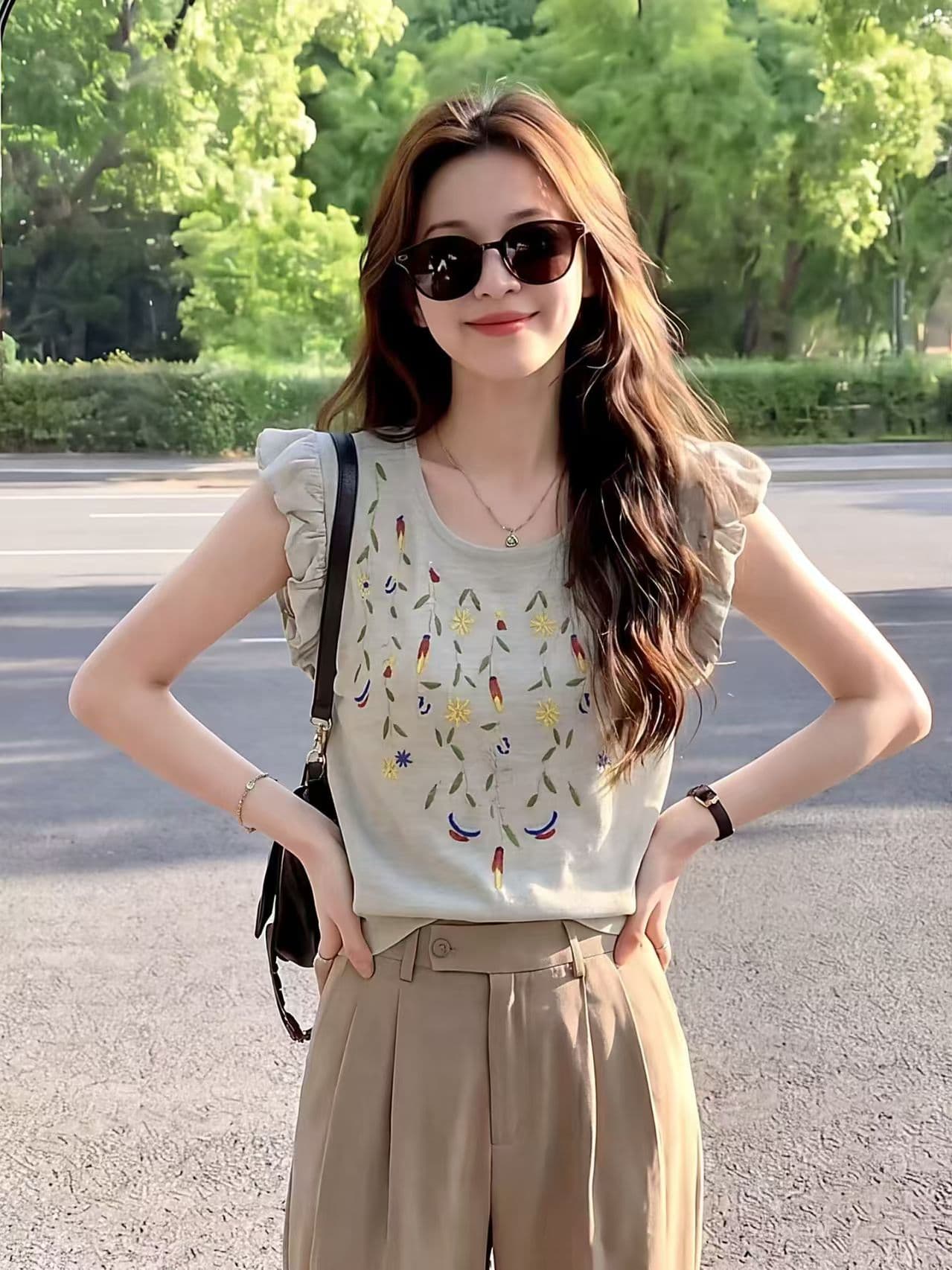 한 부서 라운드 넥 자수 얇은 스타일 Feifei 소매 짠 셔츠 여성 2026 여름 새로운 몸매 가꾸기 슬림해 보이는 외국 가스 맨위 트렌디 상세 이미지 2