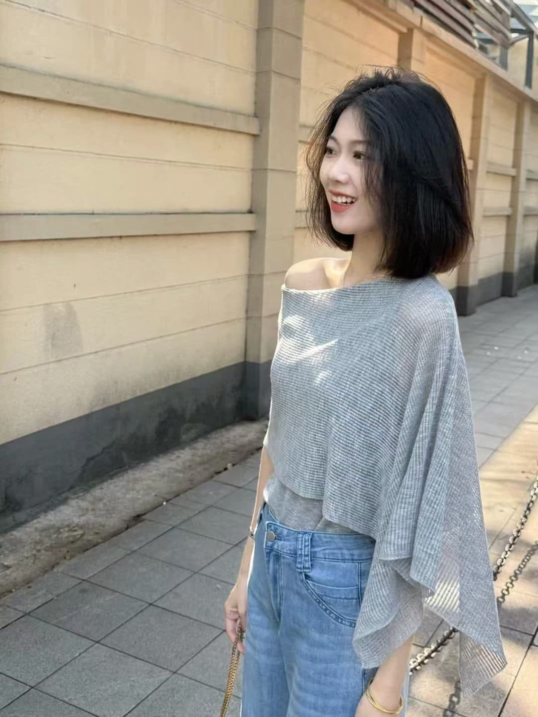 프랑스식 불규칙 홀로우 아웃 페이크 레이어드 반팔 얼음 실크 니트 스웨터 여성 여름 얇은 스타일 루즈핏 망토 숄 맨위 이미지 4