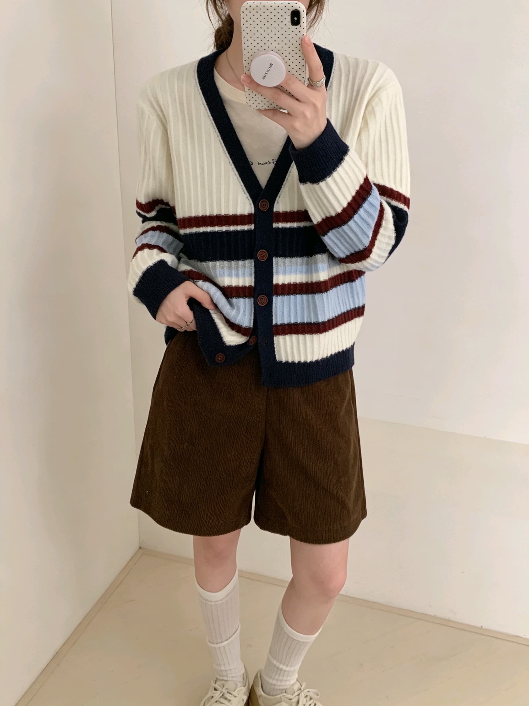 가을 겨울 새로운 V넥 양모 오픈 가디건 여성 루즈핏 한국 스타일 스트라이프 얇은 스타일 패치워크 색상 니트 스웨터 슬림해 보이는 연령 감소 외부 가져 가라. 상세 이미지 2