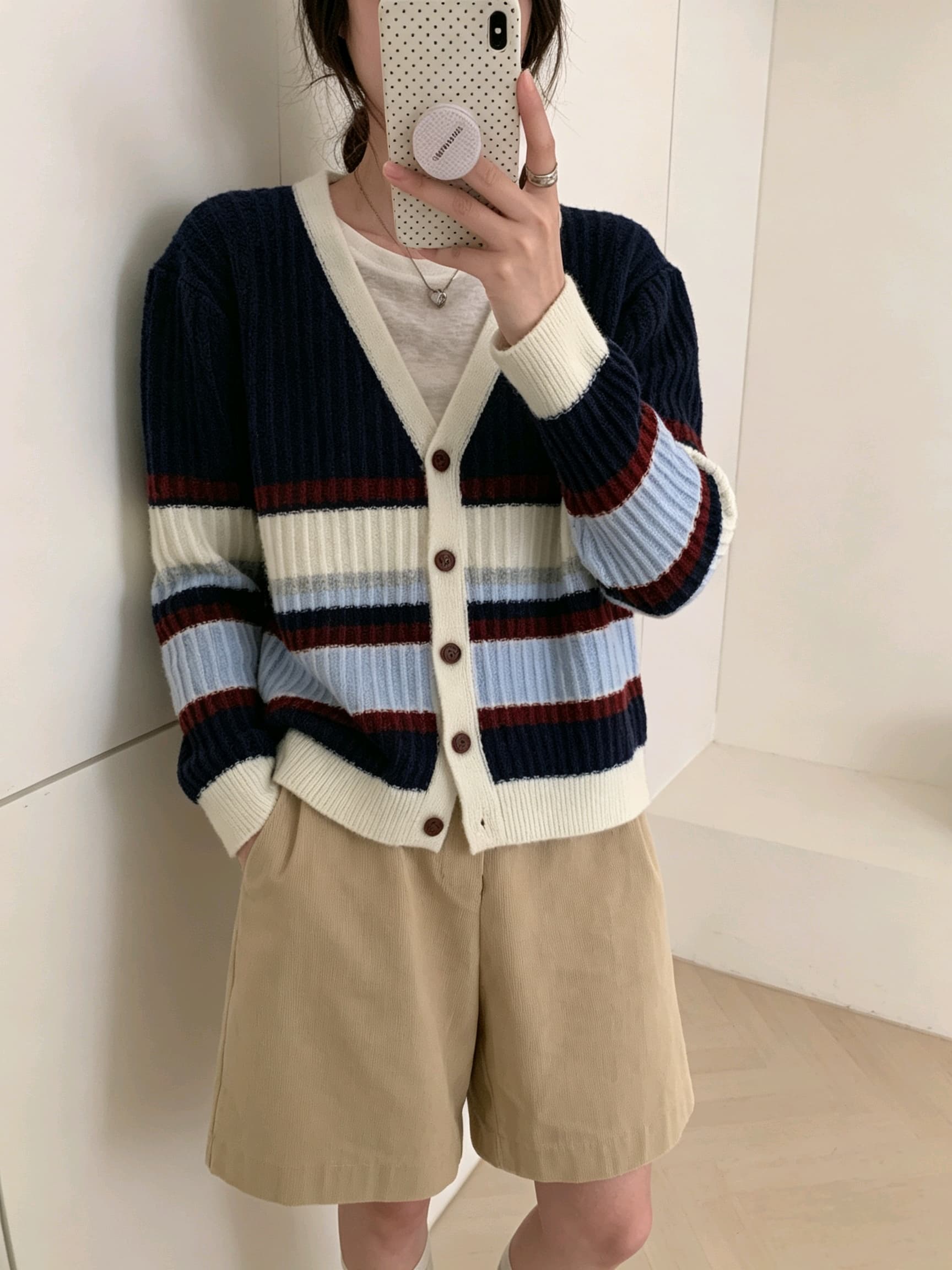 가을 겨울 새로운 V넥 양모 오픈 가디건 여성 루즈핏 한국 스타일 스트라이프 얇은 스타일 패치워크 색상 니트 스웨터 슬림해 보이는 연령 감소 외부 가져 가라. 상세 이미지 5