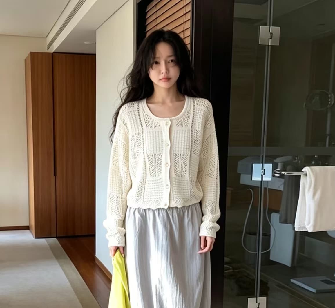 탐색 세트 살구 색상 홀로우 아웃 긴팔 니트 오픈 가디건 여성 코트 여름 2026 새로운 자이언트 잘 생긴 얇은 스타일 외출용 맨위