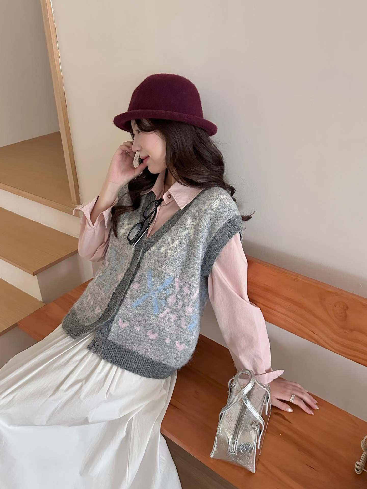 2026 새로운 공정한 섬 민소매 조끼 자카드 베스트 단추 레트로 니트 스웨터 여성 상세 이미지 3