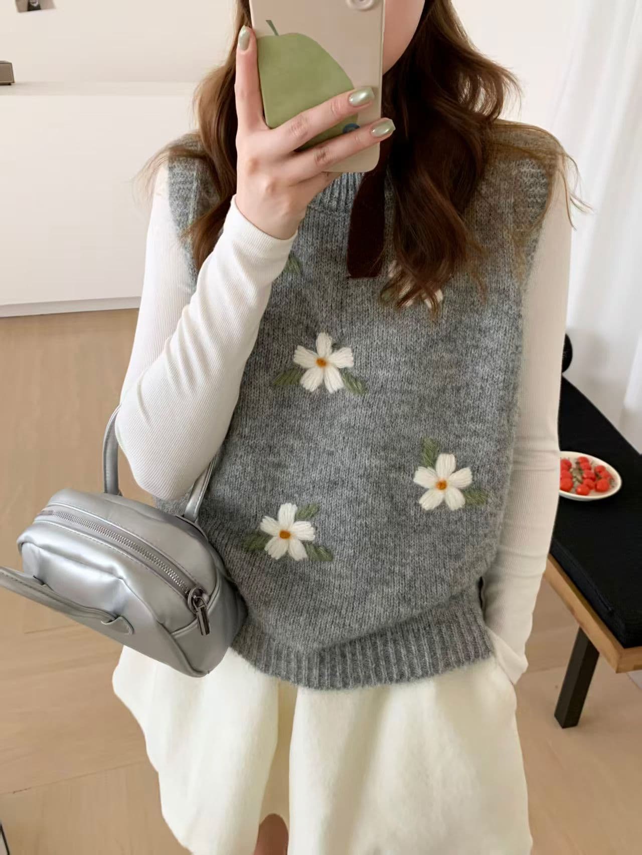한 부서 라운드 넥 수공 자수 꽃무늬 니트 조끼 여자 외부 가져 가라. 어깨 디자인 센스 슬림해 보이는 부드러운 찹쌀 맨위 상세 이미지 1