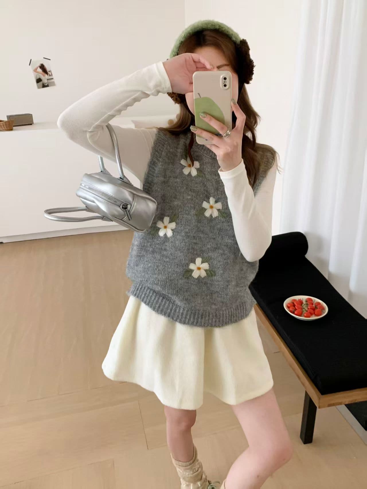 한 부서 라운드 넥 수공 자수 꽃무늬 니트 조끼 여자 외부 가져 가라. 어깨 디자인 센스 슬림해 보이는 부드러운 찹쌀 맨위 상세 이미지 2