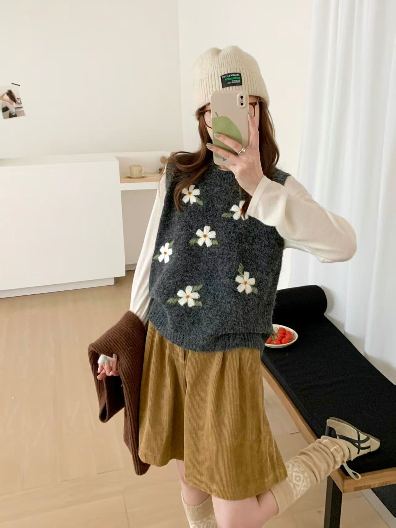 한 부서 라운드 넥 수공 자수 꽃무늬 니트 조끼 여자 외부 가져 가라. 어깨 디자인 센스 슬림해 보이는 부드러운 찹쌀 맨위 상세 이미지 5