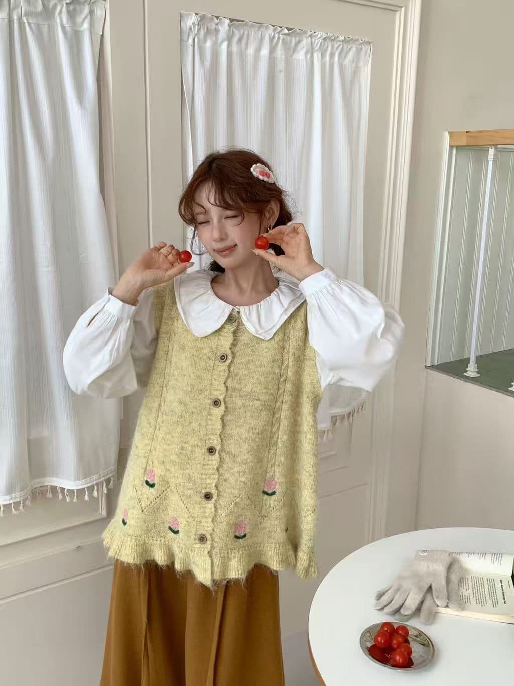 센 부서 레트로 니트 조끼 여자 자수 다용도 스웨터 라운드 넥 카디건 코트 맨위 여성 의류 디자인 센스 조끼 상세 이미지 14