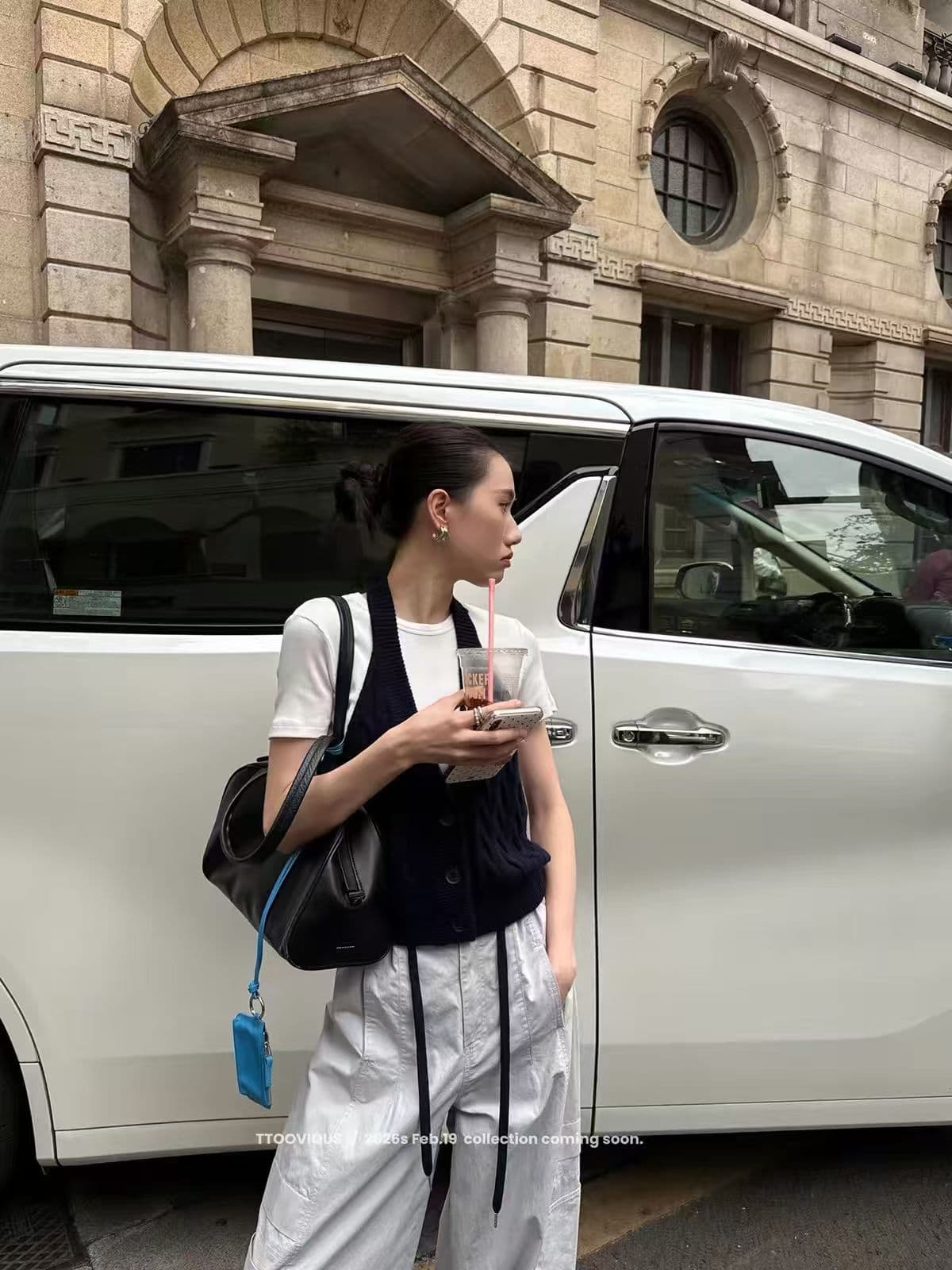 가을 켜기 새로운 인터넷 유명인 폭발 한 부서 디자인 센스 꽈배기 백리스 행침 목 조끼 니트 스웨터 상세 이미지 5