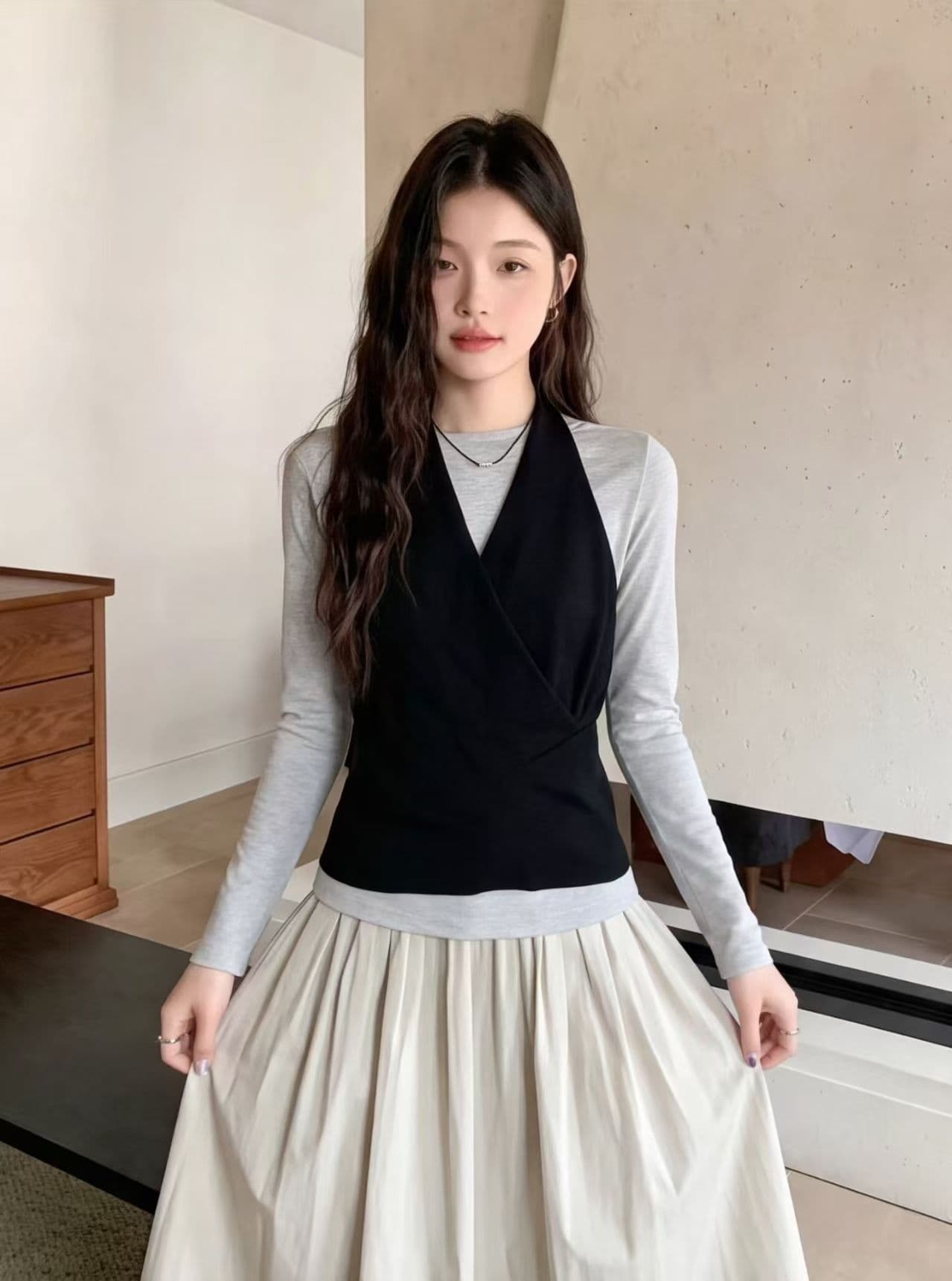 한국 스타일 스트라이프 페이크 레이어드 니트 스웨터 여성 가을 겨울 자이언트 잘 생긴 패션 행침 목 베스트 스택 착용 스웨터 슬림해 보이는 맨위