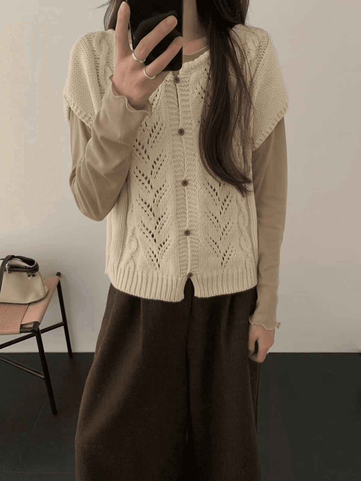 디자인 센스 전후 둘 착용 라운드 넥 꽈배기 홀로우 아웃 니트 조끼 여자 이른 가을 루즈핏 스택 착용 스웨터 조끼 맨위 상세 이미지 4