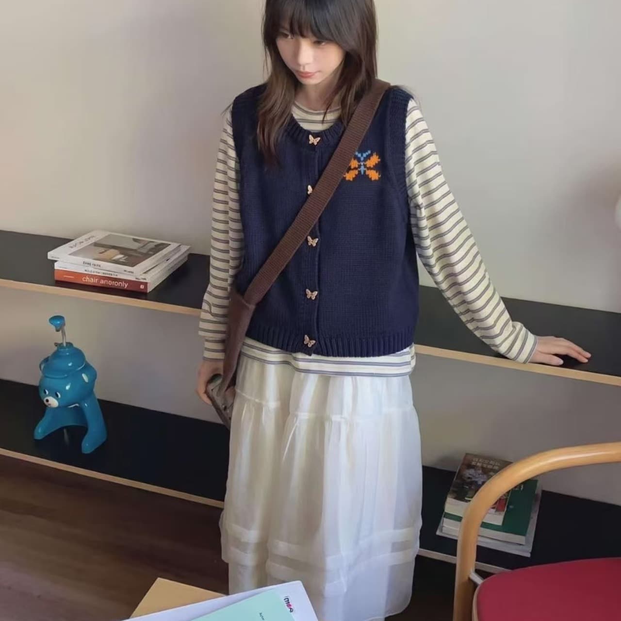 한국 chic 레트로 나비 자수 스웨터 오픈 가디건 여성 여름 새로운 외국 가스 연령 감소 베스트 조끼 맨위 트렌디 이미지 4