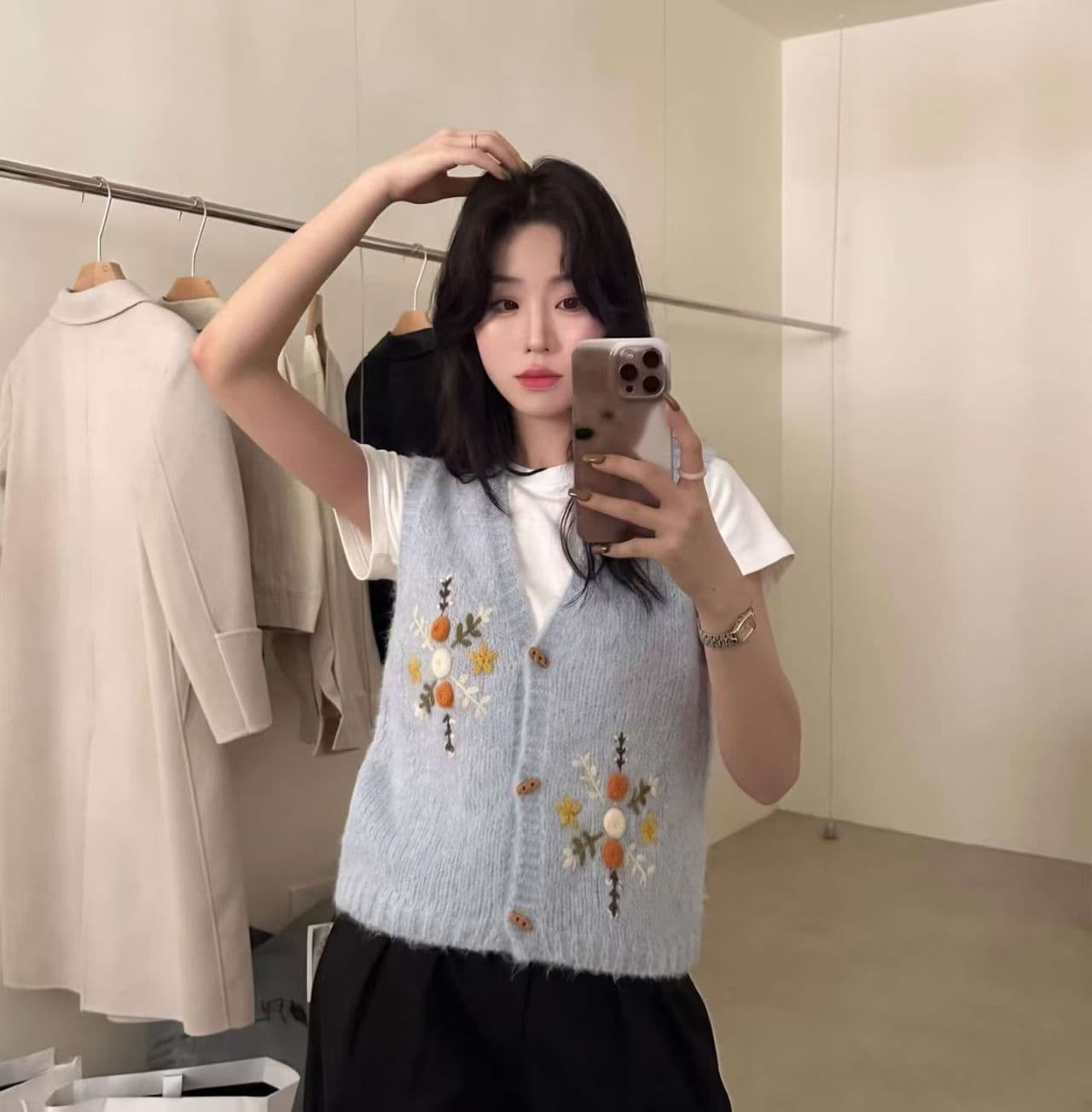 레트로 짜임 꽃 자수 니트 베스트 조끼 여성 스택 착용 달콤함 외부 가져 가라. 루즈핏 스웨터 어깨 상세 이미지 7
