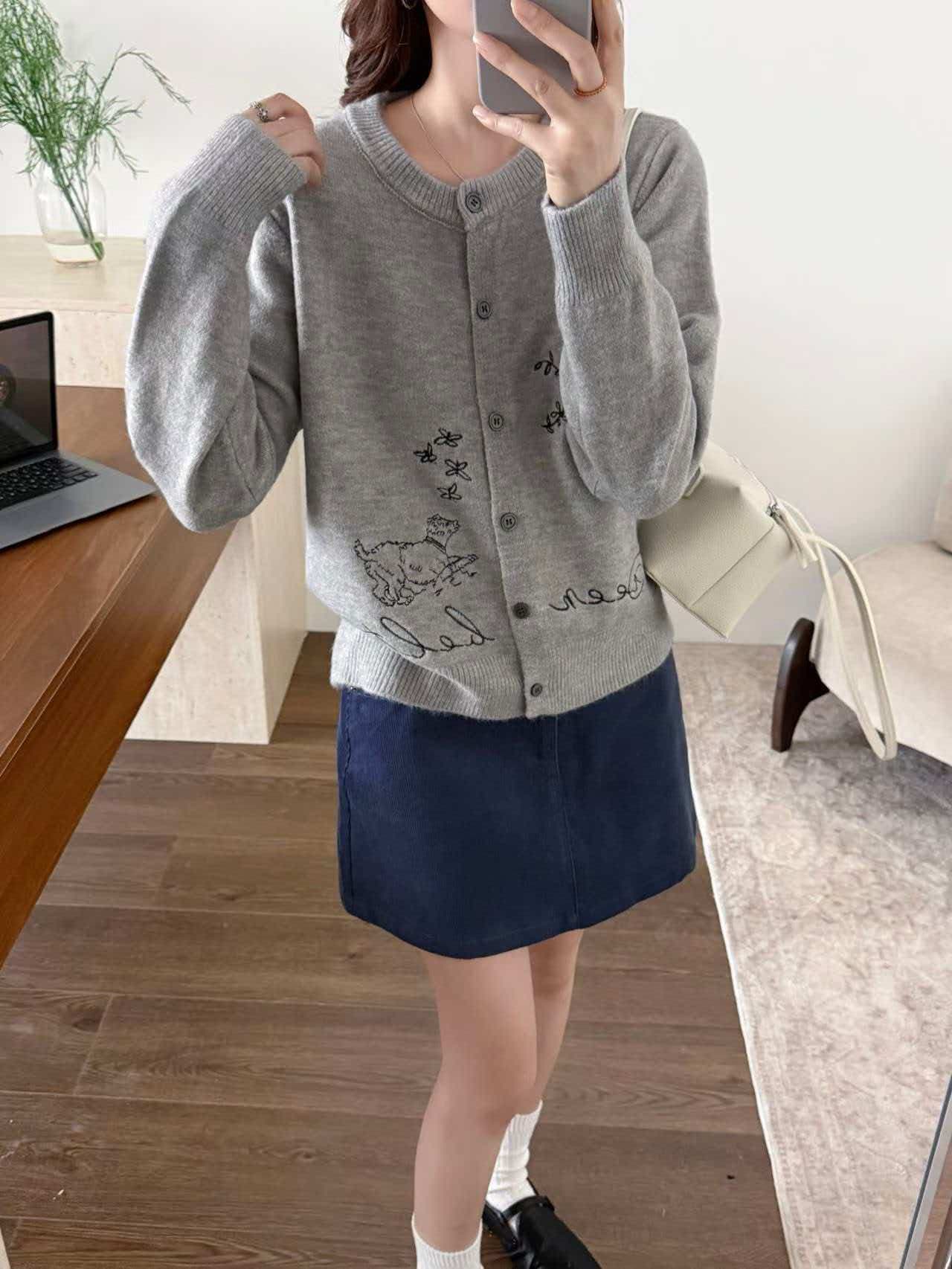 한 부서 느긋한 바람 라운드 넥 만화 자수 니트 오픈 가디건 여성 가을 겨울 새로운 루즈핏 슬림해 보이는 다용도 스웨터 코트 상세 이미지 9