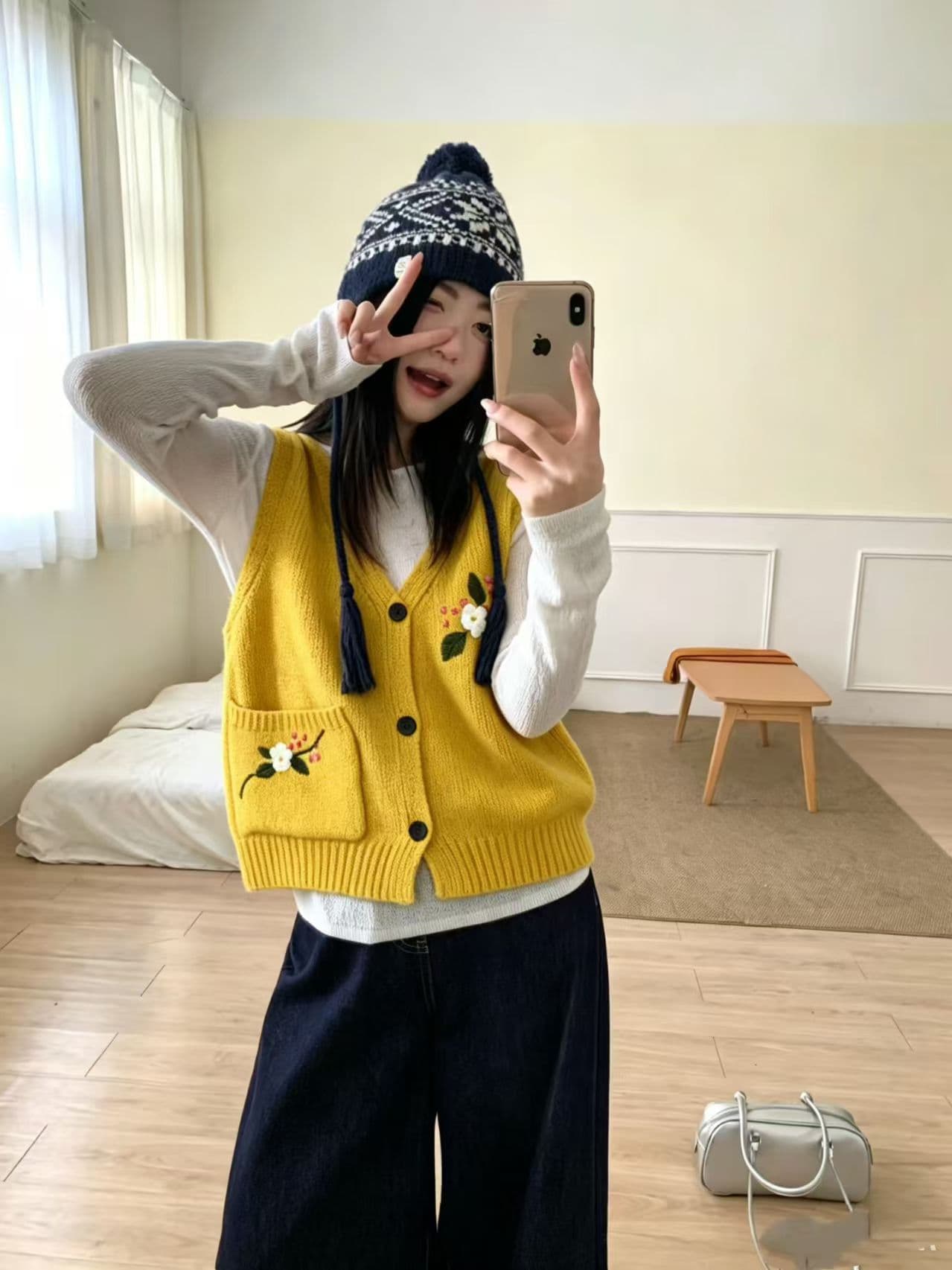 레트로 V넥 니트 오픈 가디건 베스트 조끼 여성 가을 겨울 새로운 부드러운 바람 꽃 자수 스택 착용 어깨 맨위