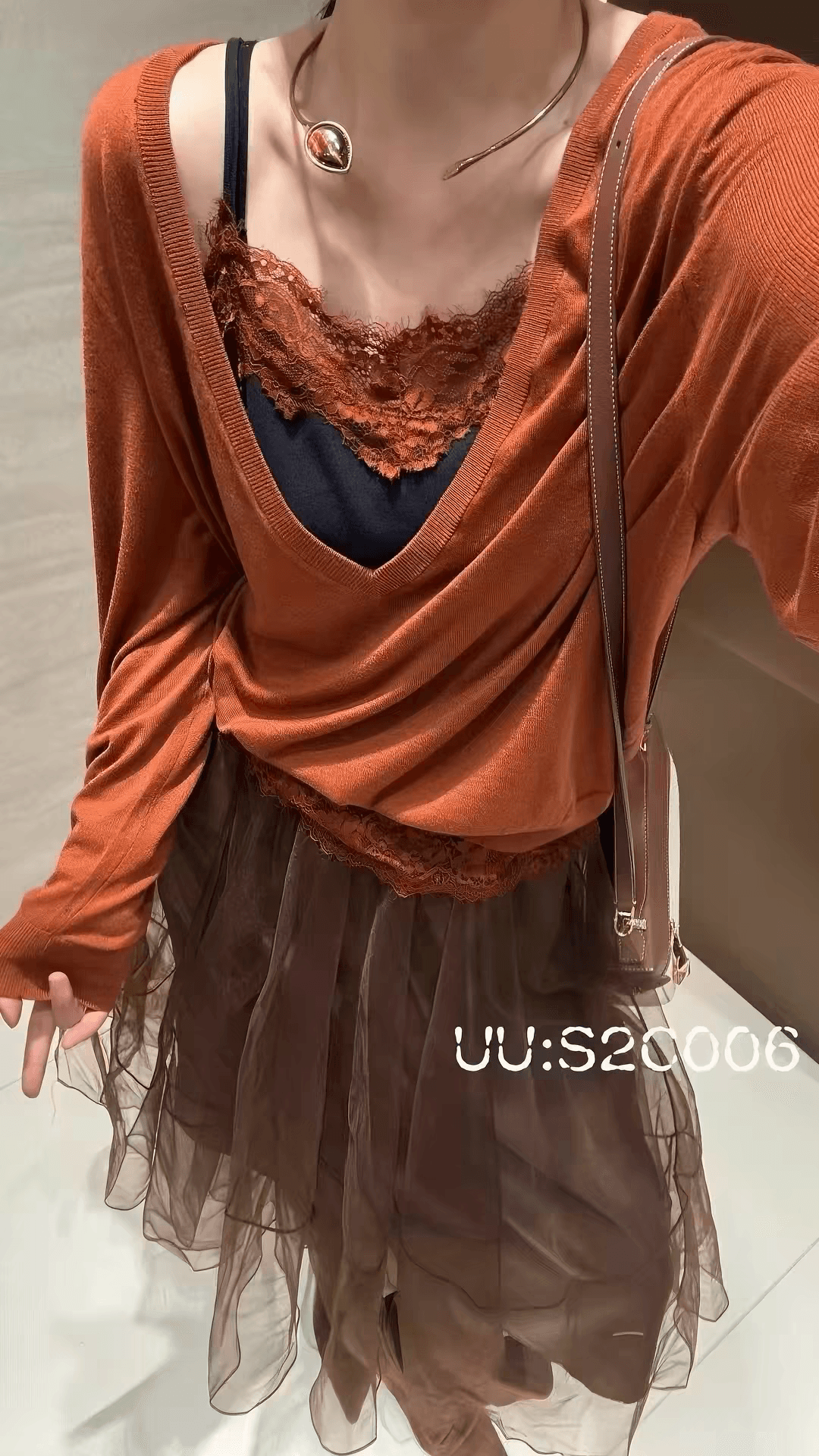 유럽 역 26 가을 겨울 새로운 느긋한 깊은 V 넥 니트 블라우스 배색 레이스 레이스 슬립 사실 두 조각 맨위