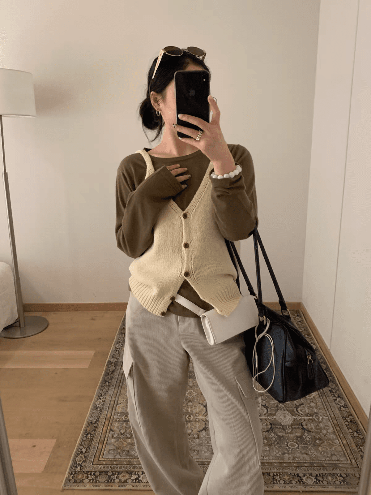 한국 레트로 단색 허리 수축 리브 니트 캐미솔 V넥 단추 오픈 가디건 베스트 외부 가져 가라. 스택 착용 트렌디 상세 이미지 9