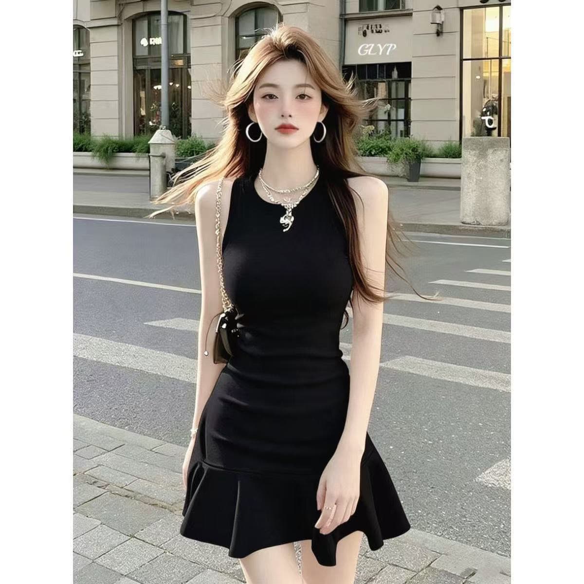 카키 색 라운드 넥 민소매 니트 여성 드레스 여름 몸매 가꾸기 슬림해 보이는 고급 센스 절묘한 프릴 짧은 치마 이미지 4