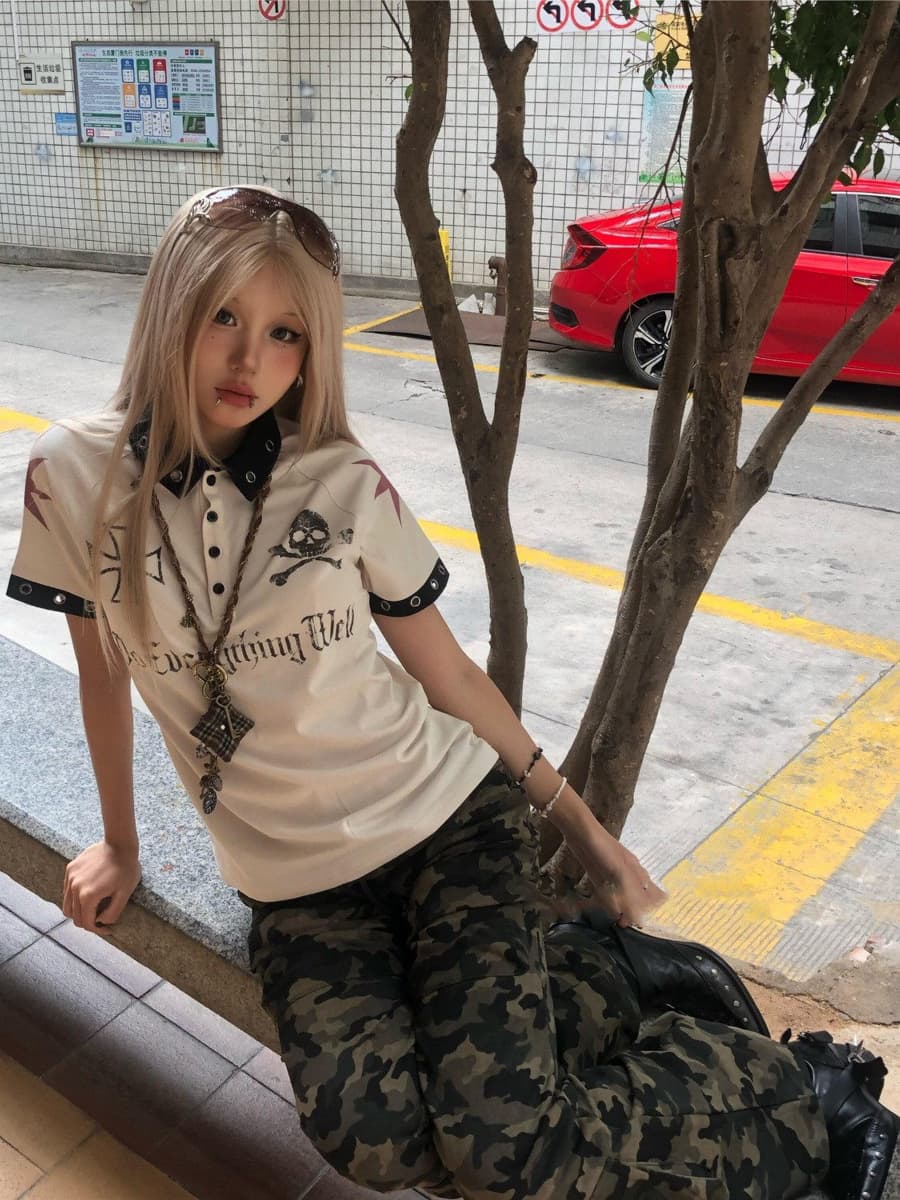 아메리칸 거리 긍정적 인 어깨 반팔 POLO 셔츠 남녀 여름 슬림해 보이는 y2k 이문화 십자가 해골 동정 상세 이미지 4