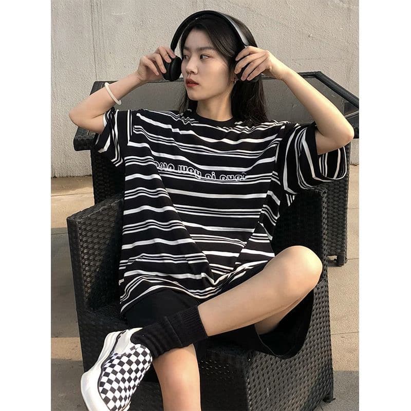 우유 실크 200그램 200 kg 빅 사이즈 스트라이프 반팔 티셔츠 여성 여름 새로운 루즈핏 반바지 투피스 슈트 상세 이미지 2