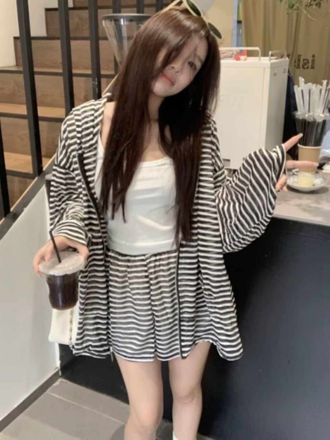 패션 캐주얼 루즈핏 스트라이프 세트 여자 학생 봄 여름 가을 캐미솔 후드 재킷 반바지 3종 세트