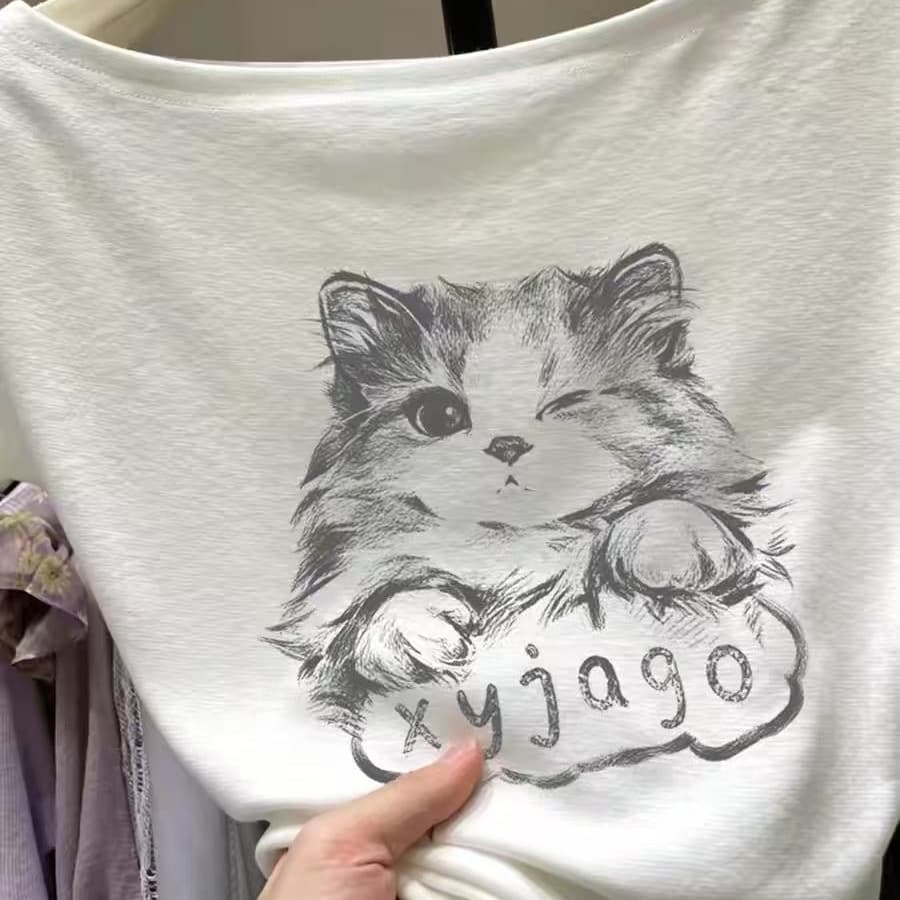열세 개 알파벳 프린트 반팔 여성 2026 여름 슬림해 보이는 비스듬한 어깨 의류 상세 이미지 5