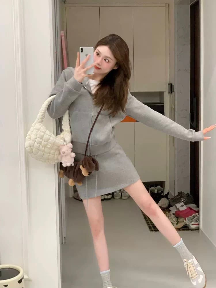 아메리칸 레트로 회색 후드티 후드 재킷 반 스커트 투피스 세트 루즈핏 슬림해 보이는 캐주얼 스포츠 슈트 여성 가을 상세 이미지 4