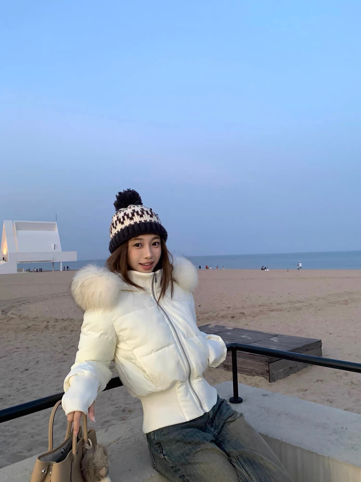2026 겨울 새로운 작은 갈매기 핫걸 모피 칼라 후드 털이 있는 면 의류 여성 달콤함 한국 스타일 허리 수축 쇼트 스타일 면 여성 상세 이미지 3