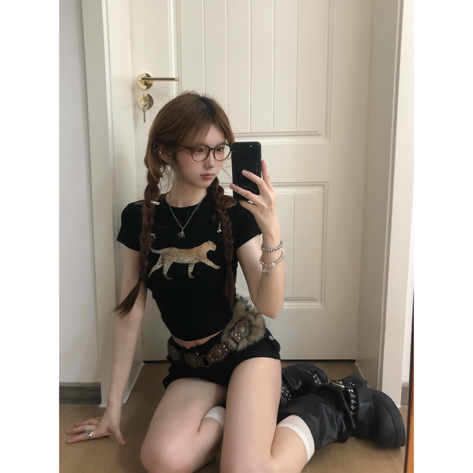 아메리칸 레트로 긍정적 인 어깨 라운드 넥 프린트 반팔 티셔츠 이미지 5
