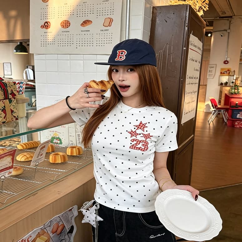 여름 새로운 한 부서 도트 무늬 비스듬한 칼라 오프숄더 프린트 섹션 반팔 상세 이미지 8