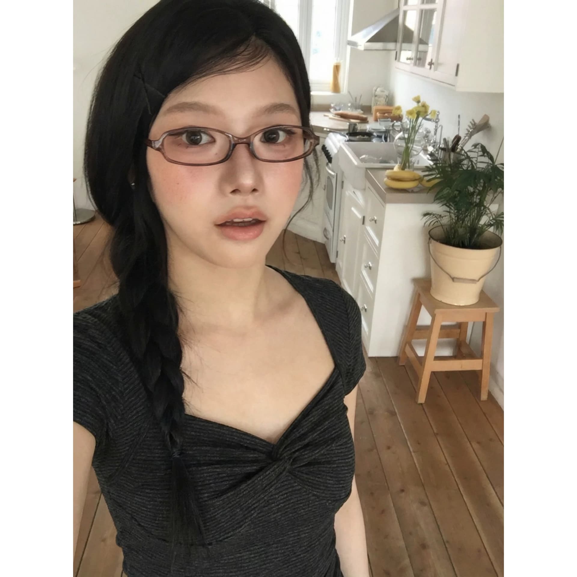 광장 칼라 스트라이프 비틀림 반팔 티셔츠 여성 여름 몸매 가꾸기 슬림해 보이는 허리 수축 출퇴근 핫걸 맨위 이미지 5