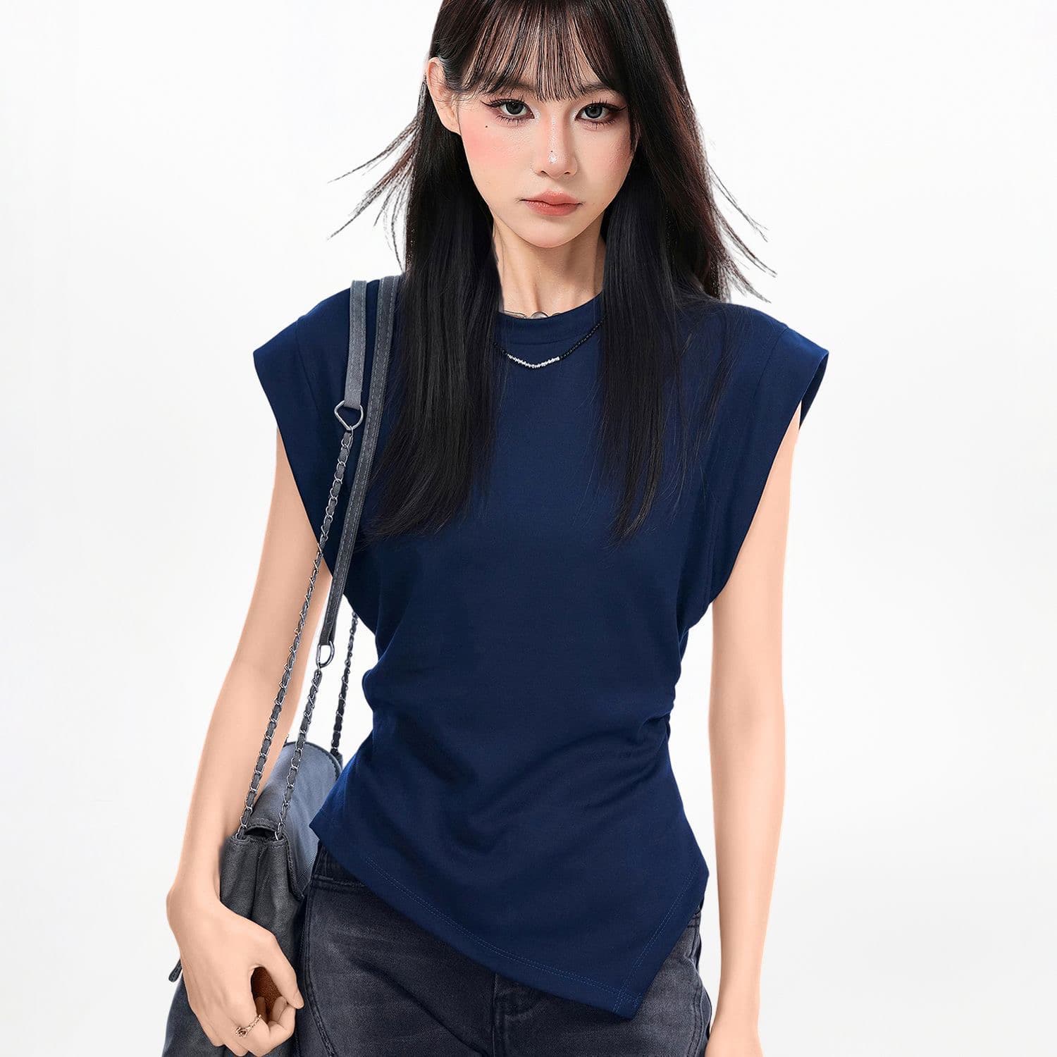 패션 불규칙 라운드 넥 긍정적 인 어깨 반팔 여성 티셔츠 여름 디자인 몸매 가꾸기 허리 수축 민소매 어깨 쇼트 스타일 맨위 상세 이미지 3