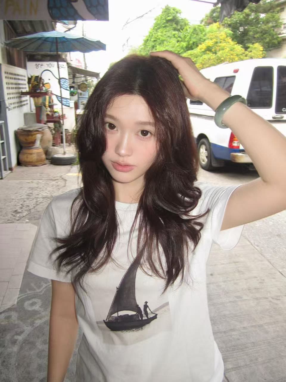 아메리칸 레트로 순면 몸매 가꾸기 긍정적 인 어깨 라운드 넥 프린트 반팔 티셔츠 이미지 3
