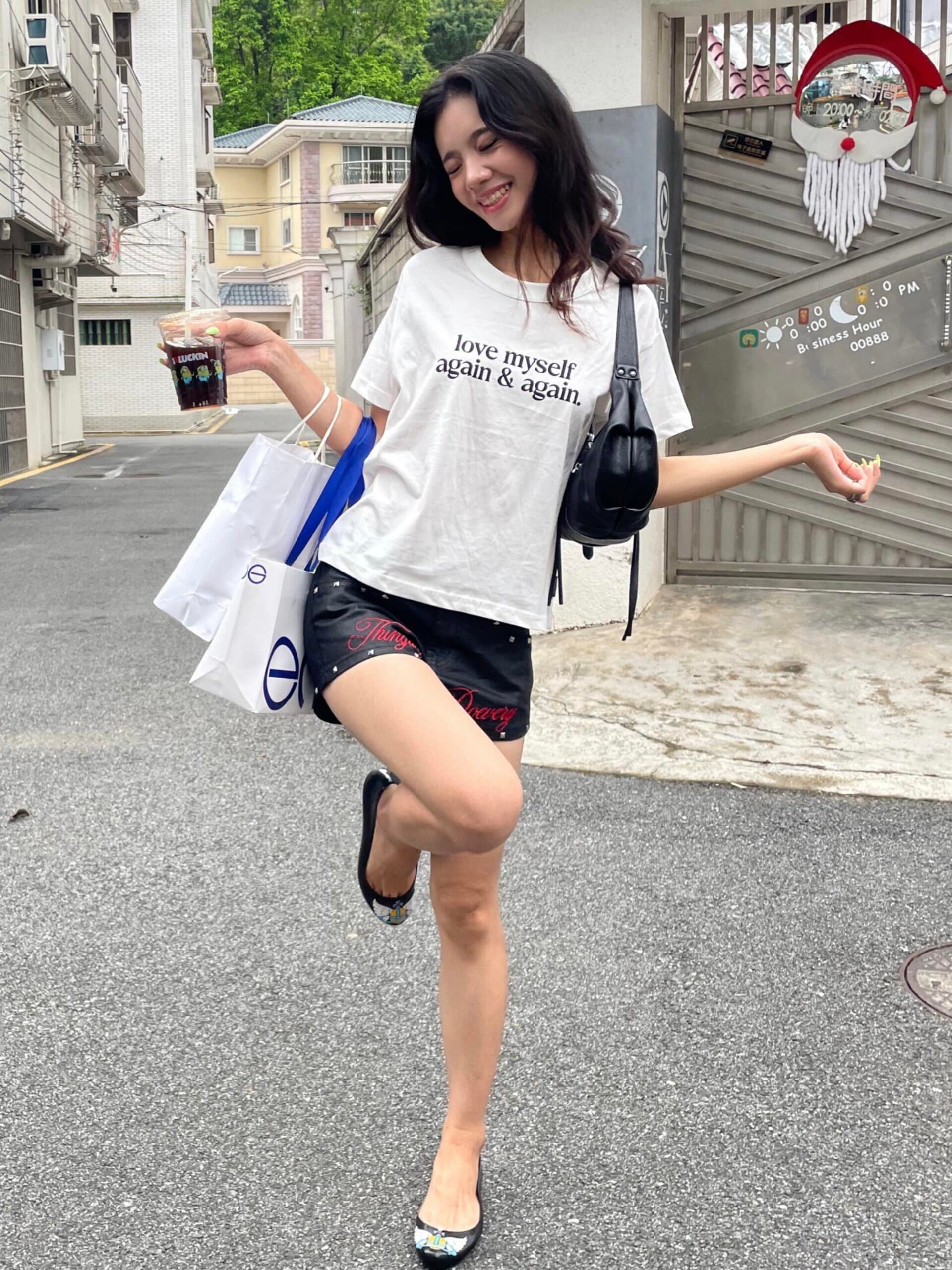 아메리칸 레트로 순면 몸매 가꾸기 긍정적 인 어깨 라운드 넥 프린트 반팔 티셔츠 상세 이미지 1