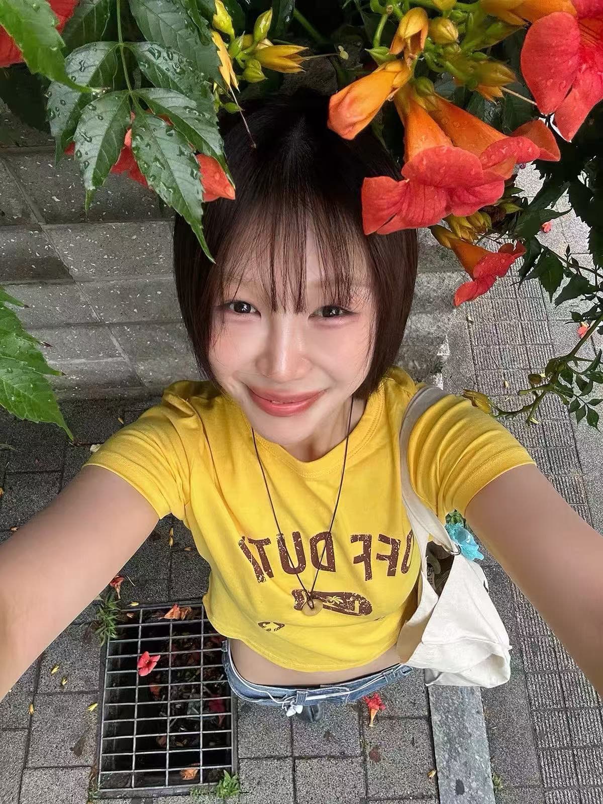 아메리칸 레트로 순면 몸매 가꾸기 긍정적 인 어깨 라운드 넥 프린트 반팔 티셔츠 상세 이미지 5