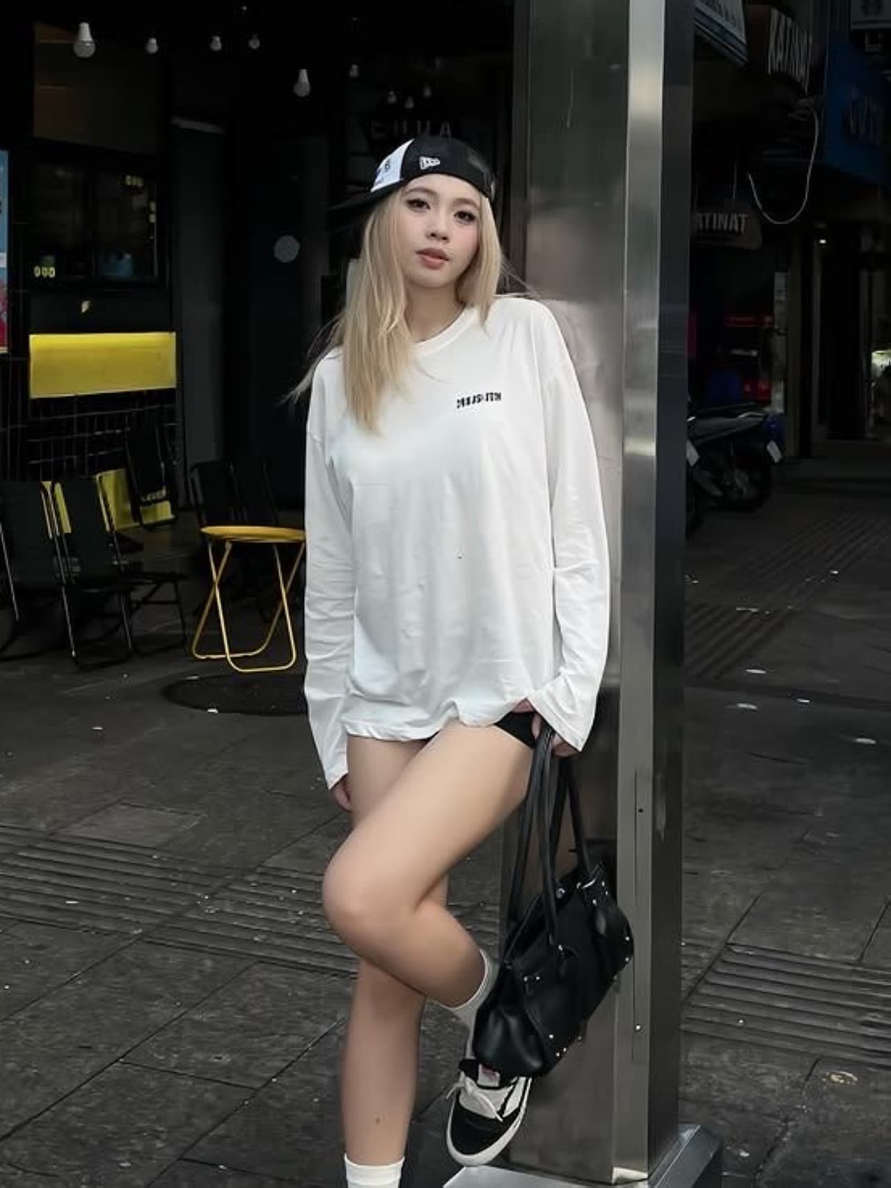 높은 품질 순면 200그램 21 빗질하다 정밀 프린트 가을 패치워크 색상 긴팔 티셔츠 여성 이미지 4