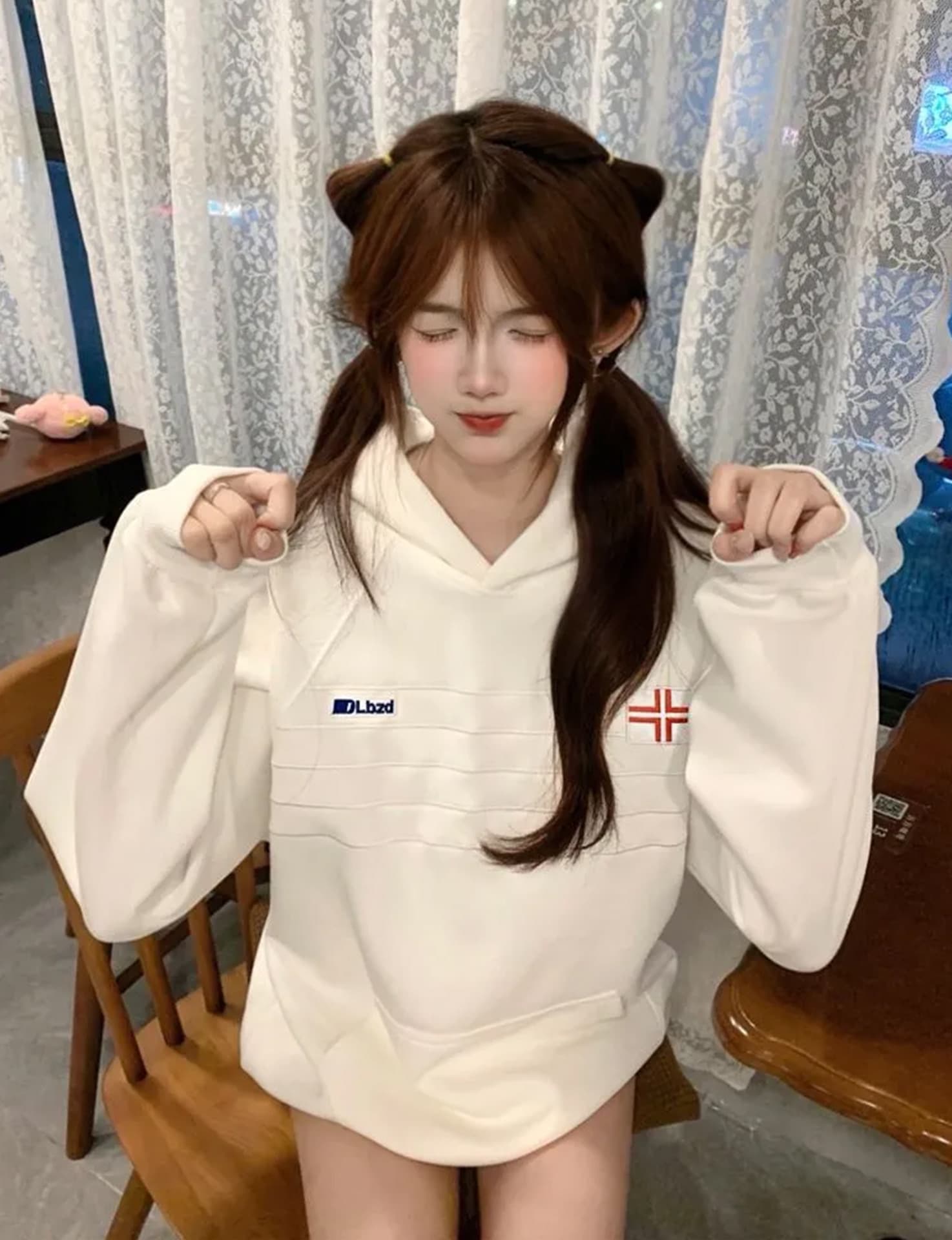 얇은 스타일 털이 있는 자수 소매 구멍 압력 라인 이후 패키지 칼라 순수한 Mianhua 면 복합 후드티 상세 이미지 2