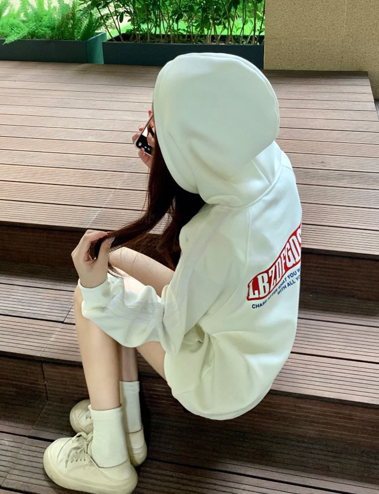 얇은 스타일 털이 있는 자수 소매 구멍 압력 라인 이후 패키지 칼라 순수한 Mianhua 면 복합 후드티 상세 이미지 3