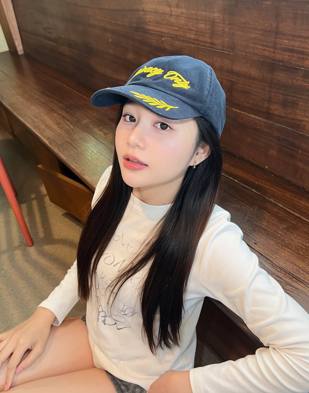 높은 품질 순면 220 그램 40 차가운 미끄러짐 음식 털 92 면 8 암모니아 Lun 프린트 몸매 가꾸기 긴팔 티셔츠 상세 이미지 3