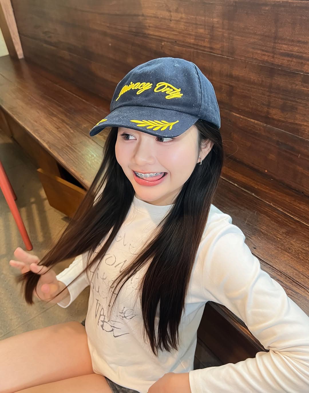 높은 품질 순면 220 그램 40 차가운 미끄러짐 음식 털 92 면 8 암모니아 Lun 프린트 몸매 가꾸기 긴팔 티셔츠 상세 이미지 4