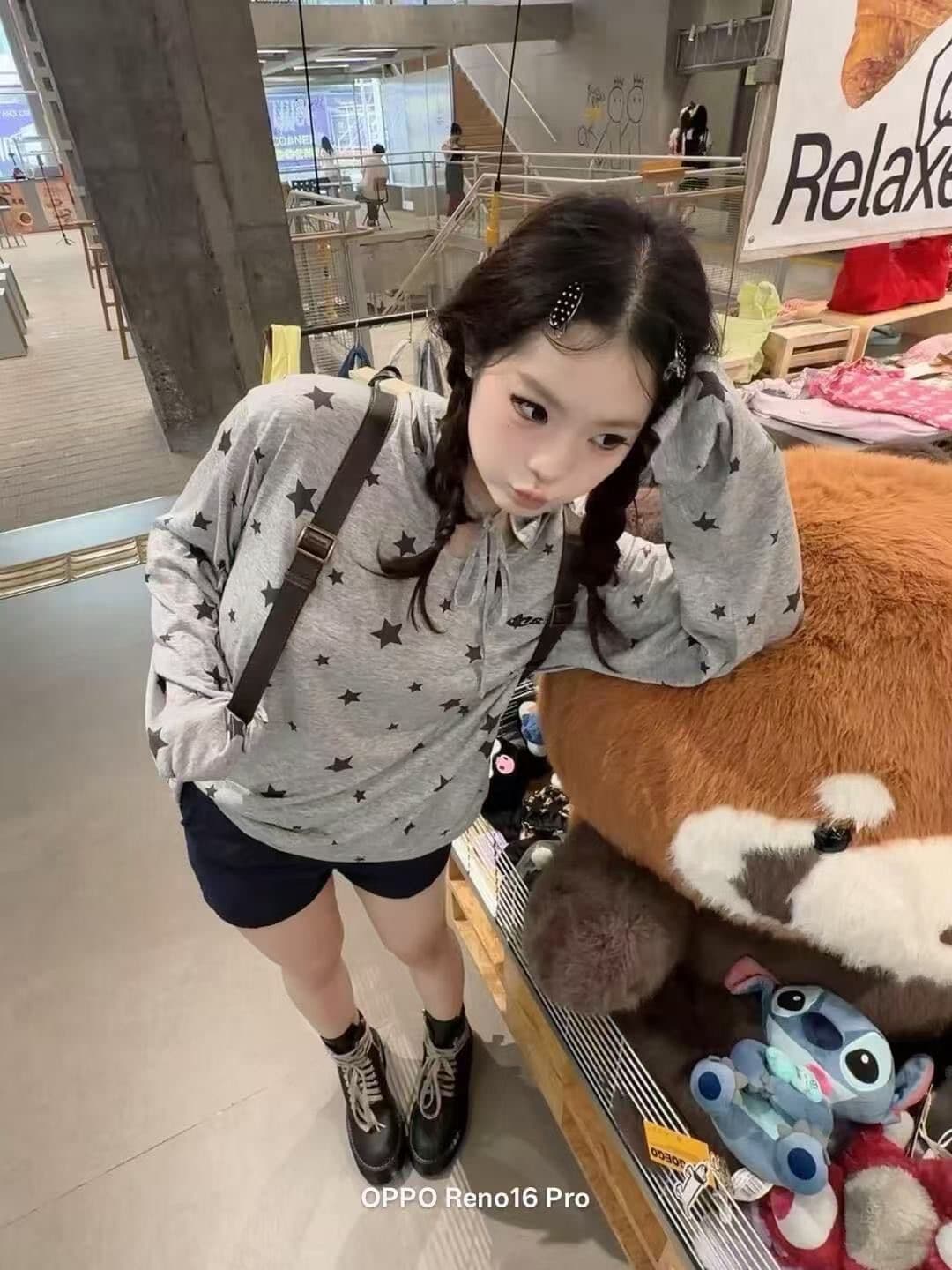 아메리칸 레트로 후드 전체 인쇄 별 알파벳 긴팔 티셔츠 여성 여름 루즈핏 슬림해 보이는 작은 대중 디자인 센스 맨위 상세 이미지 5