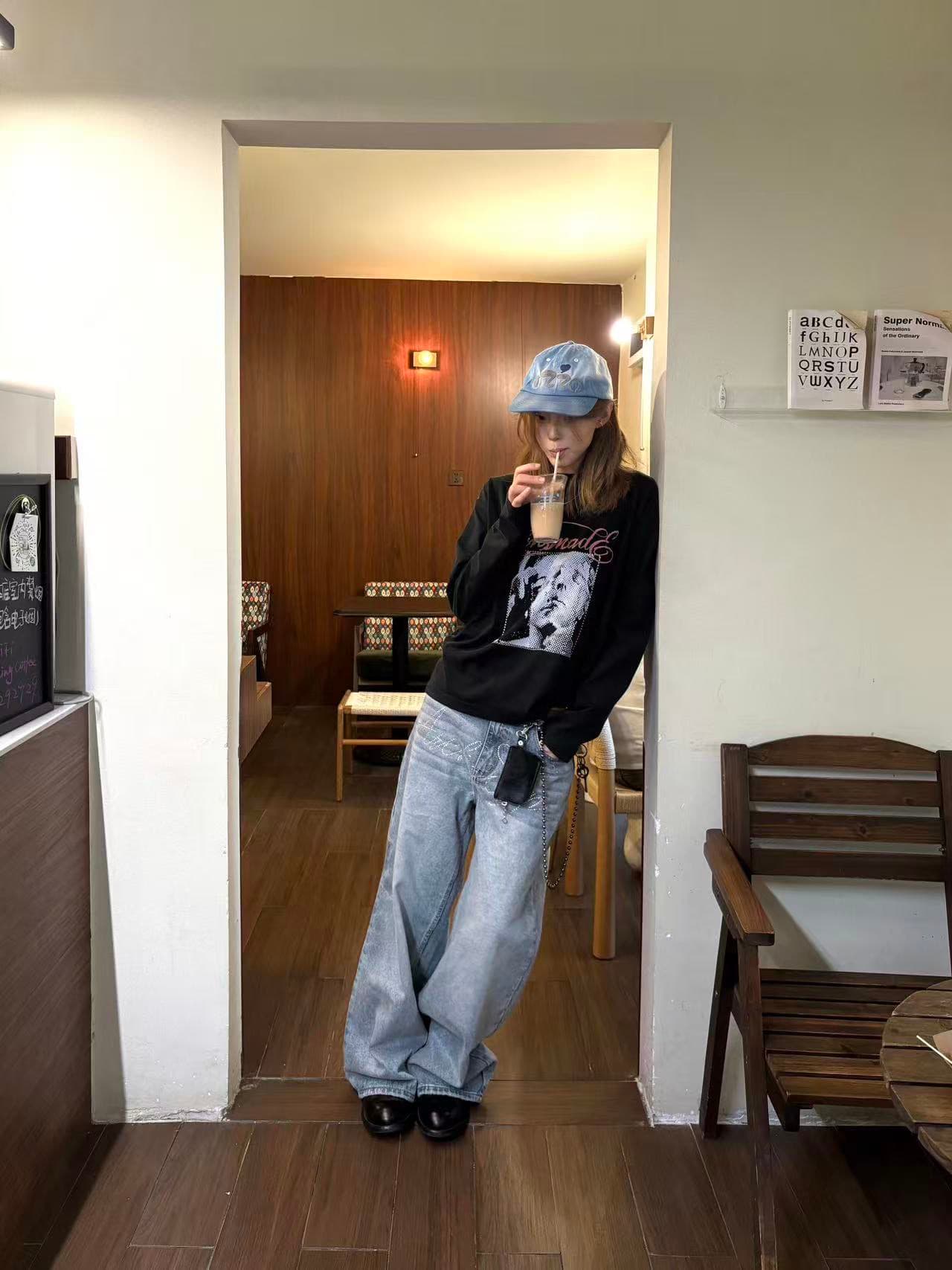 높은 품질 순면 200그램 21 빗질하다 정밀 프린트 가을 루즈핏 긴팔 티셔츠 여성 상세 이미지 1