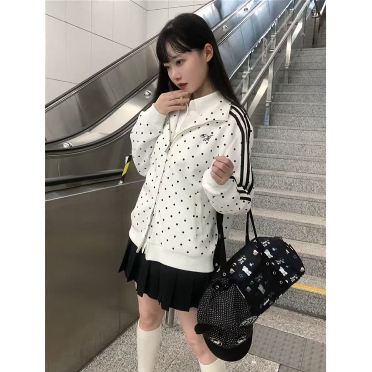 한 부서 학원 스타일 도트 무늬 전체 인쇄 스탠드 칼라 후드티 여성 가을 겨울 새로운 루즈핏 다용도 지퍼 카디건 코트 상세 이미지 4