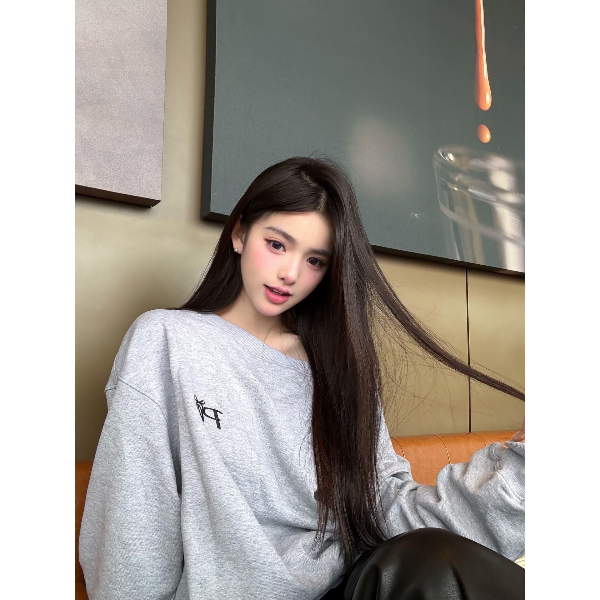 아메리칸 레트로 비스듬한 어깨 후드티 여성 가을 겨울 프린트 맨위 이미지 5