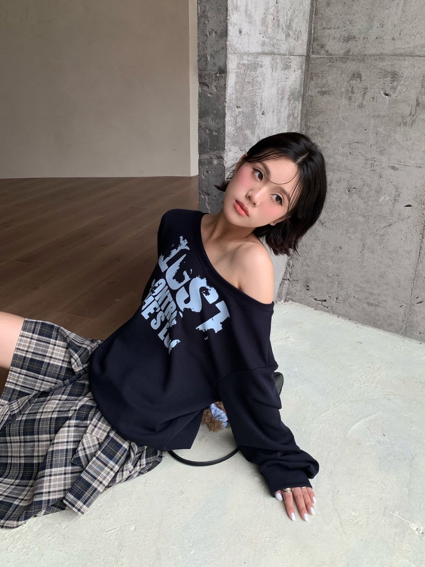 아메리칸 레트로 비스듬한 어깨 후드티 여성 가을 겨울 프린트 맨위 상세 이미지 2