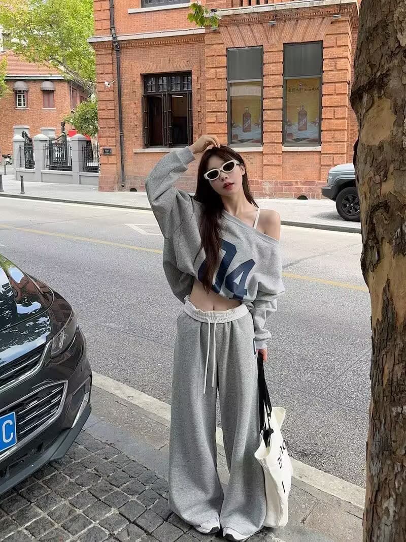 모방 면 사선 무늬 당겨 프레임 250그램 스포츠 슈트 여성 가을 오프숄더 긴팔 후드티 루즈핏 캐주얼 투피스 세트 상세 이미지 1