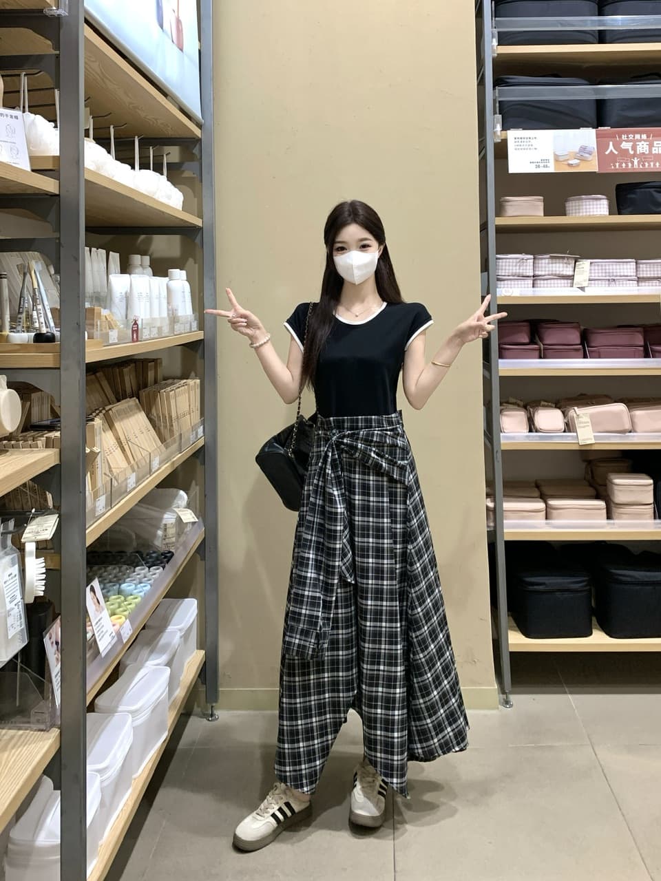 실사 빅 사이즈 작은 대중 허리 수축 슬림해 보이는 검정색 맨위 패치워크 불규칙 캐주얼 체크무늬 페이크 레이어드 드레스 이미지 4