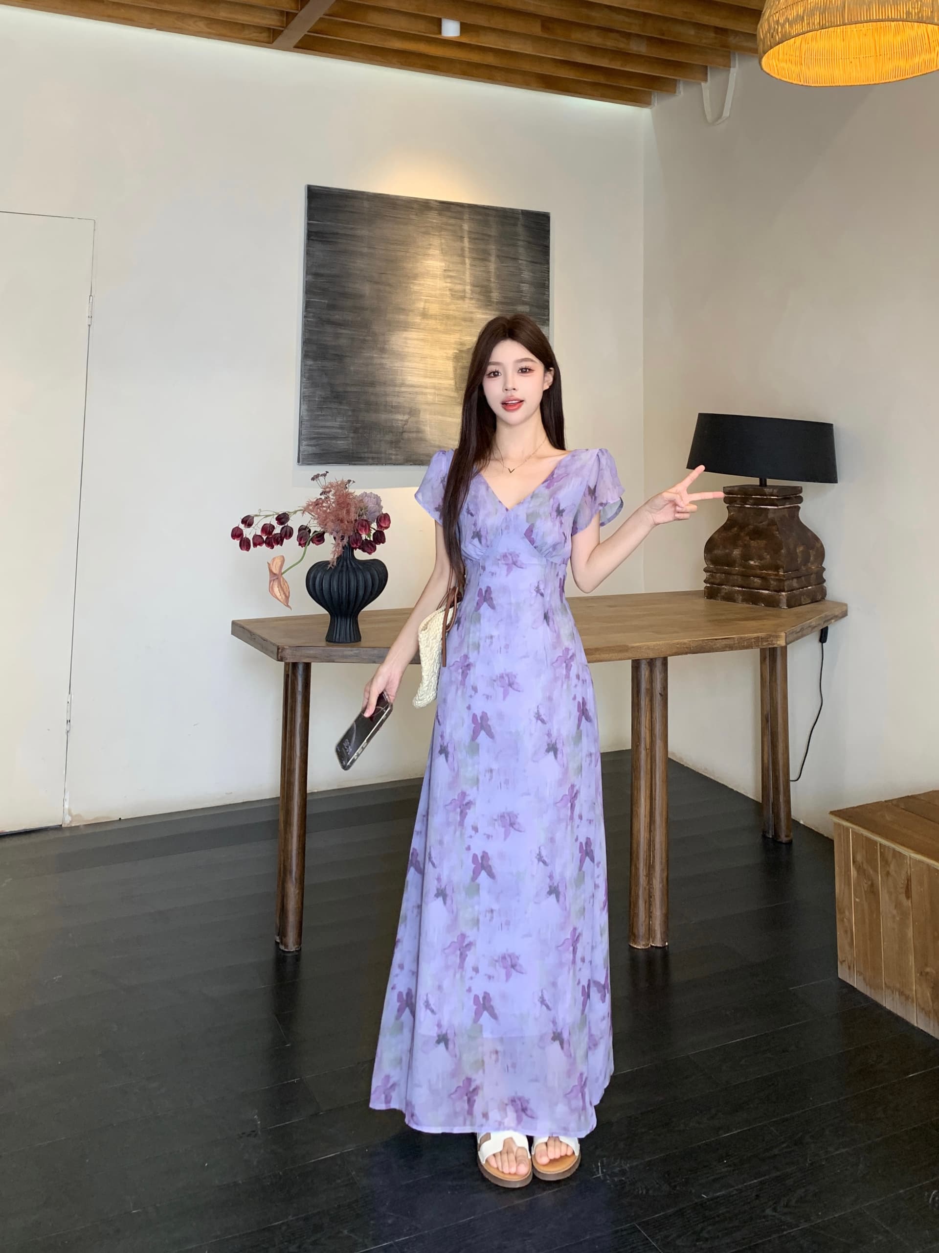 실사 빅 사이즈 여름 V넥 백리스 버블 반팔 몸매 가꾸기 슬림해 보이는 롱 코트 한 마디 나비 프린트 보라색 드레스 상세 이미지 13
