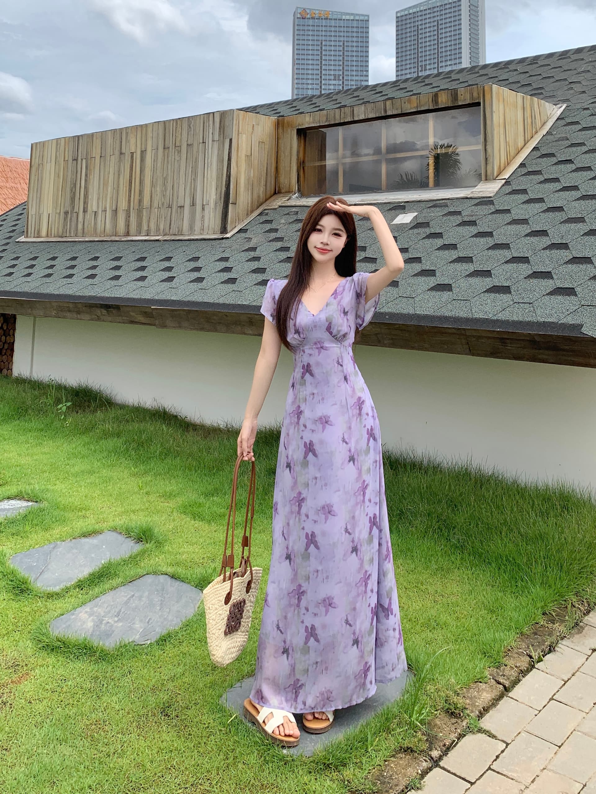 실사 빅 사이즈 여름 V넥 백리스 버블 반팔 몸매 가꾸기 슬림해 보이는 롱 코트 한 마디 나비 프린트 보라색 드레스 상세 이미지 14
