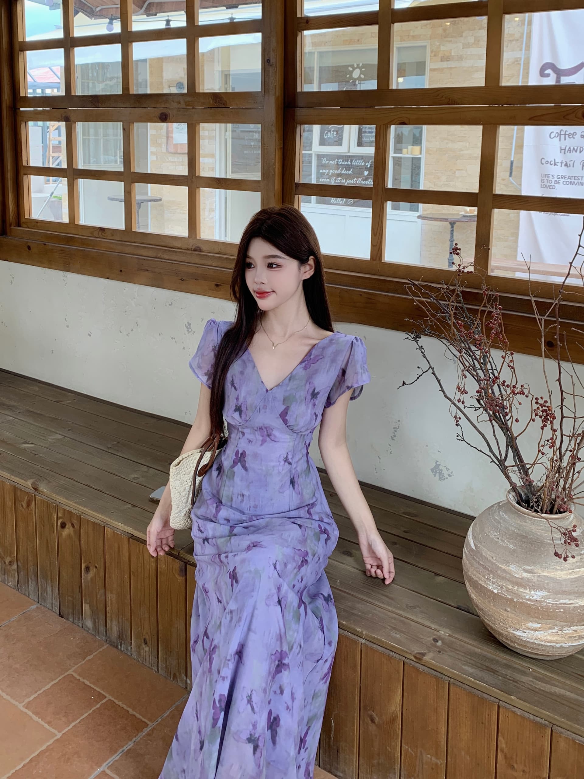 실사 빅 사이즈 여름 V넥 백리스 버블 반팔 몸매 가꾸기 슬림해 보이는 롱 코트 한 마디 나비 프린트 보라색 드레스 상세 이미지 15