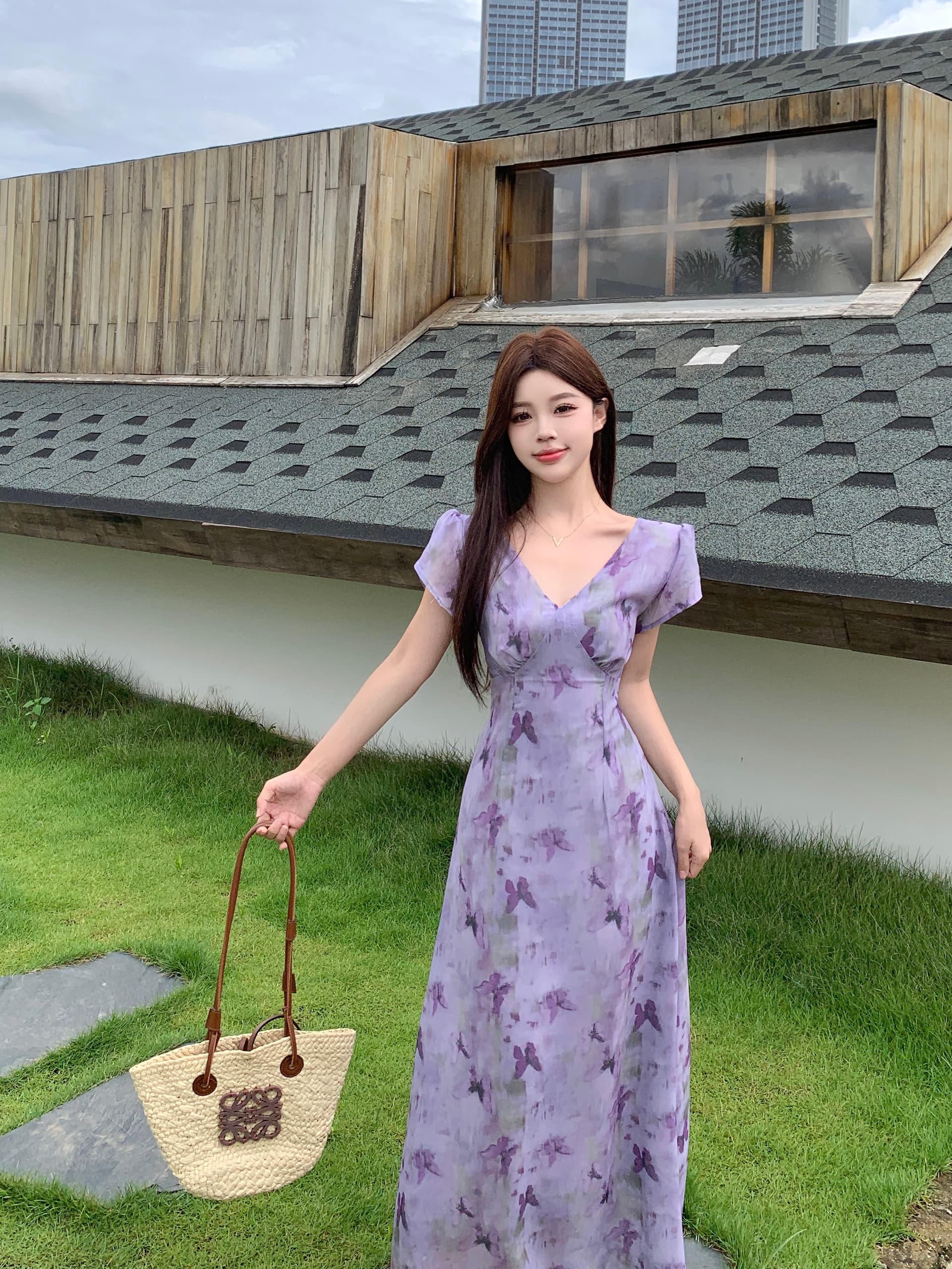 실사 빅 사이즈 여름 V넥 백리스 버블 반팔 몸매 가꾸기 슬림해 보이는 롱 코트 한 마디 나비 프린트 보라색 드레스 상세 이미지 17